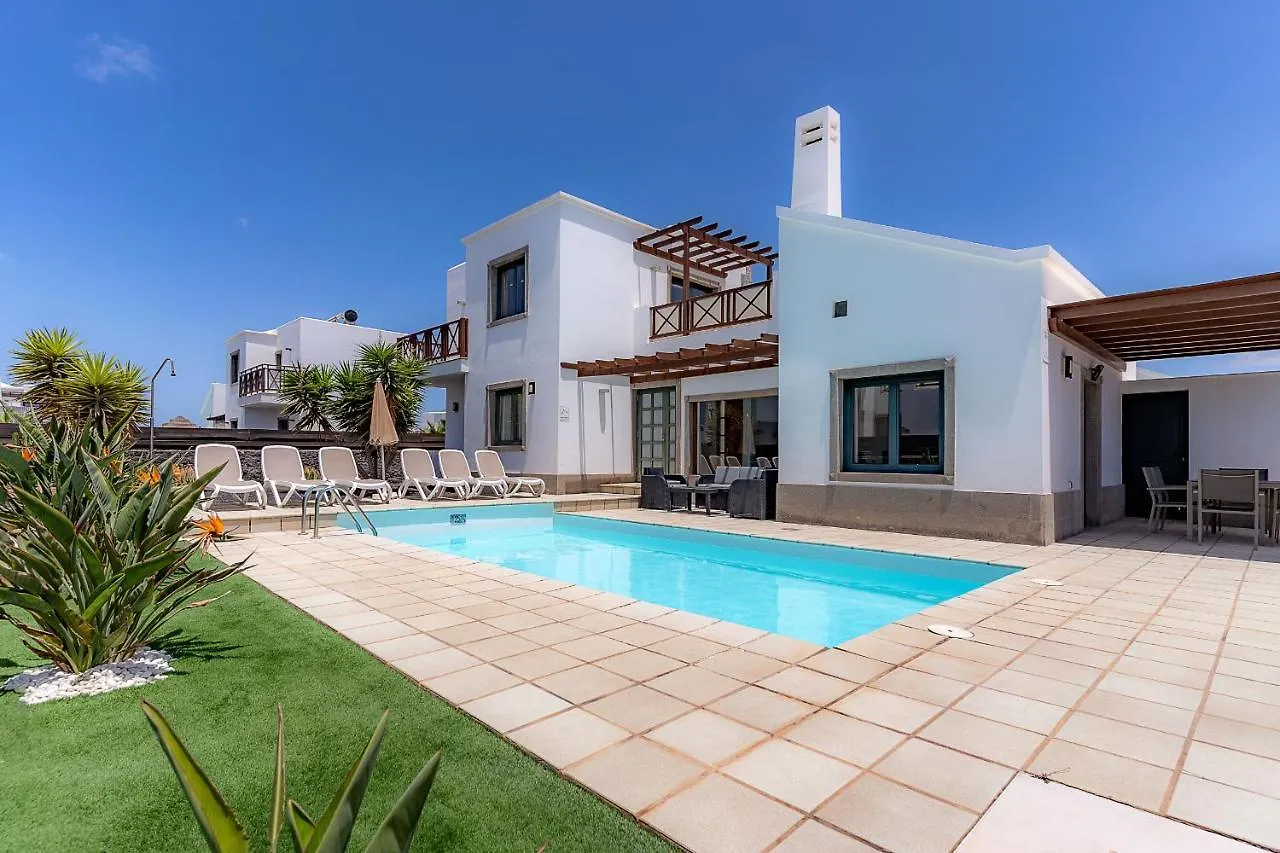 Villas Camelot By Escape Homeプラヤ・ブランカ スペイン