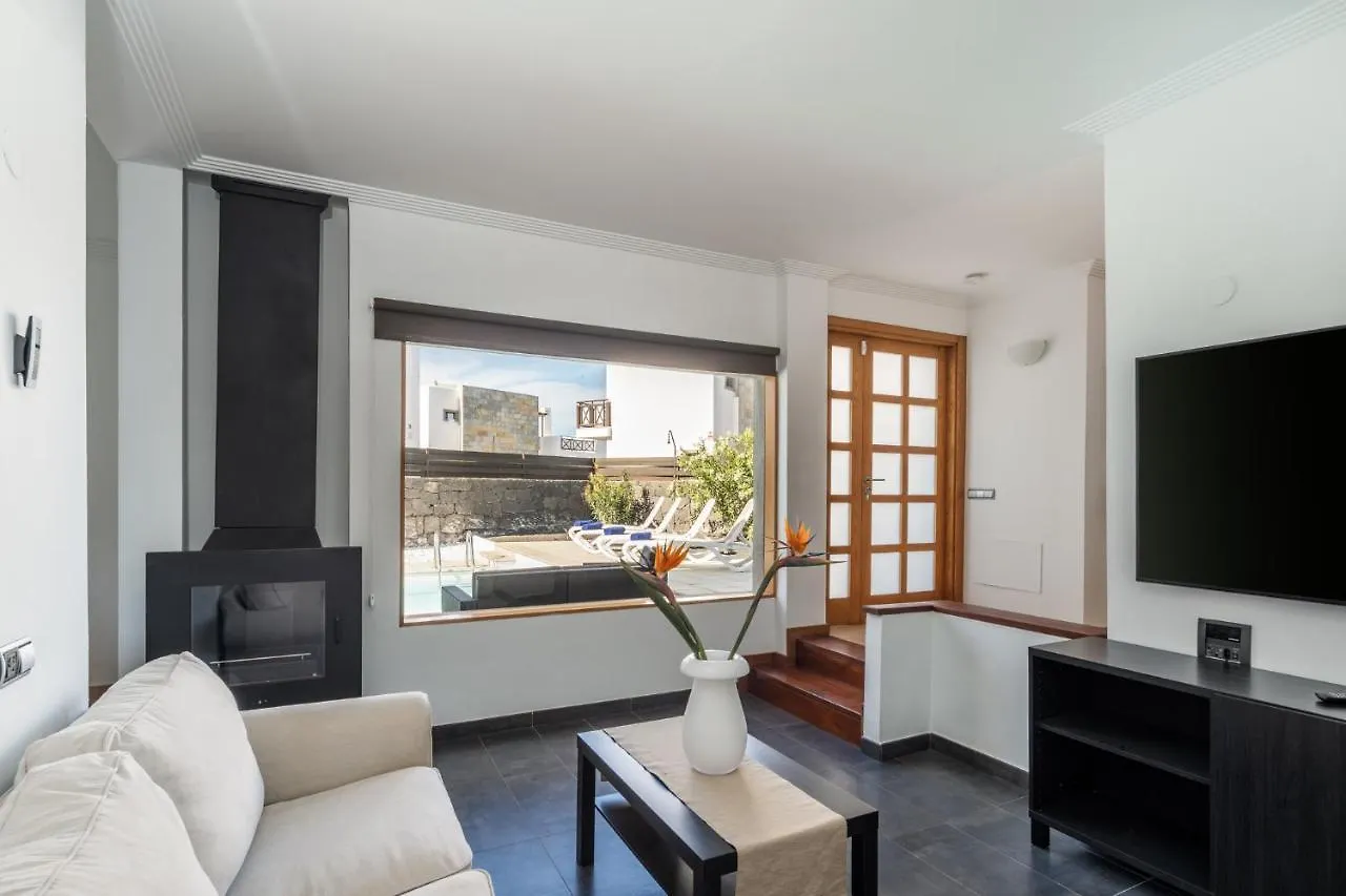 Villas Camelot By Escape Home Playa Blanca  0*,  İspanya