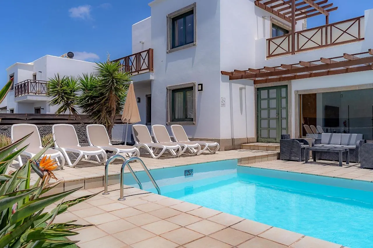 Villas Camelot By Escape Home Playa Blanca  0*,  İspanya